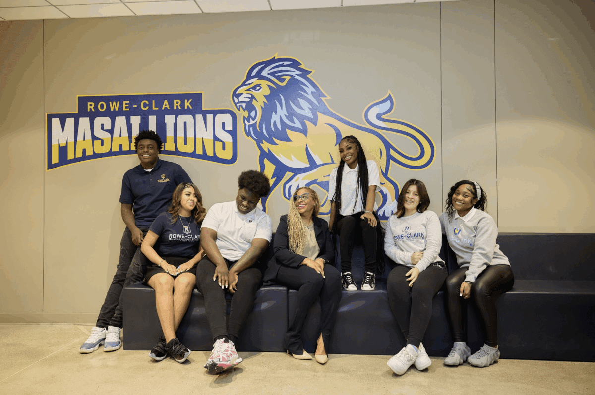 Enroll at Noble | Tuition-Free 6-12 Chicago Charter Schools